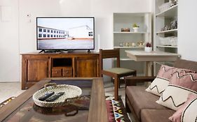 Lovely & Budget Apartment At The Center, Gardens & German Colony